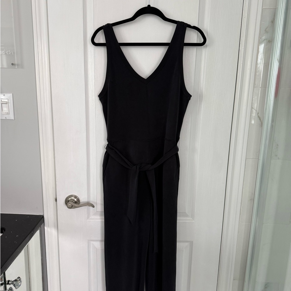 Lululemon Ease of it all
v neck softstream jumpsuit with tie at waist